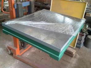 铸铁平台与自动化设备结合