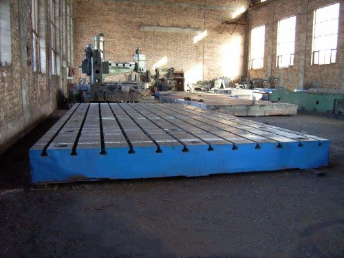 钳工划线平板采用地脚螺栓安装方案